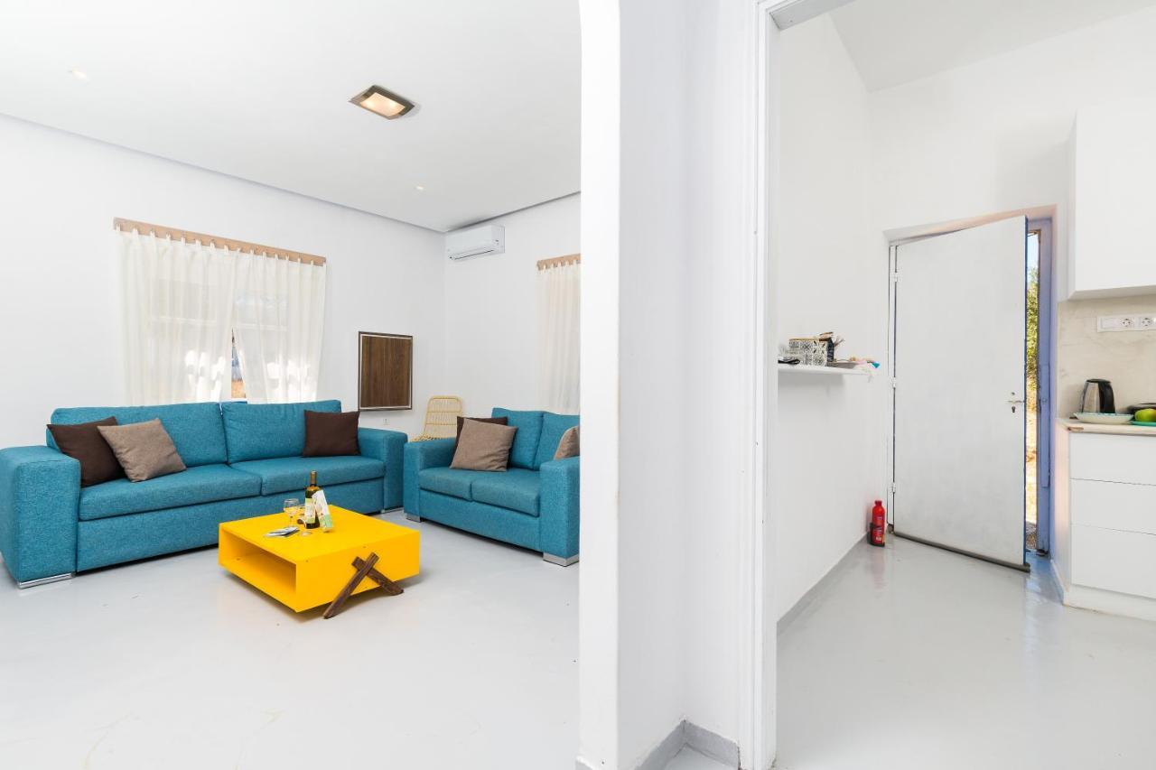 Blue Violet Apartment Drios